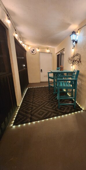 Dining - Welcome to Blue Paradice, Englewood Beach, a beautiful fully equipped 2-bed,2-ba (Englewood)