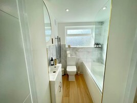 2 bedrooms
