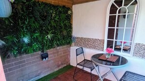 Tempat makan luar