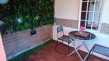 Tempat makan outdoor