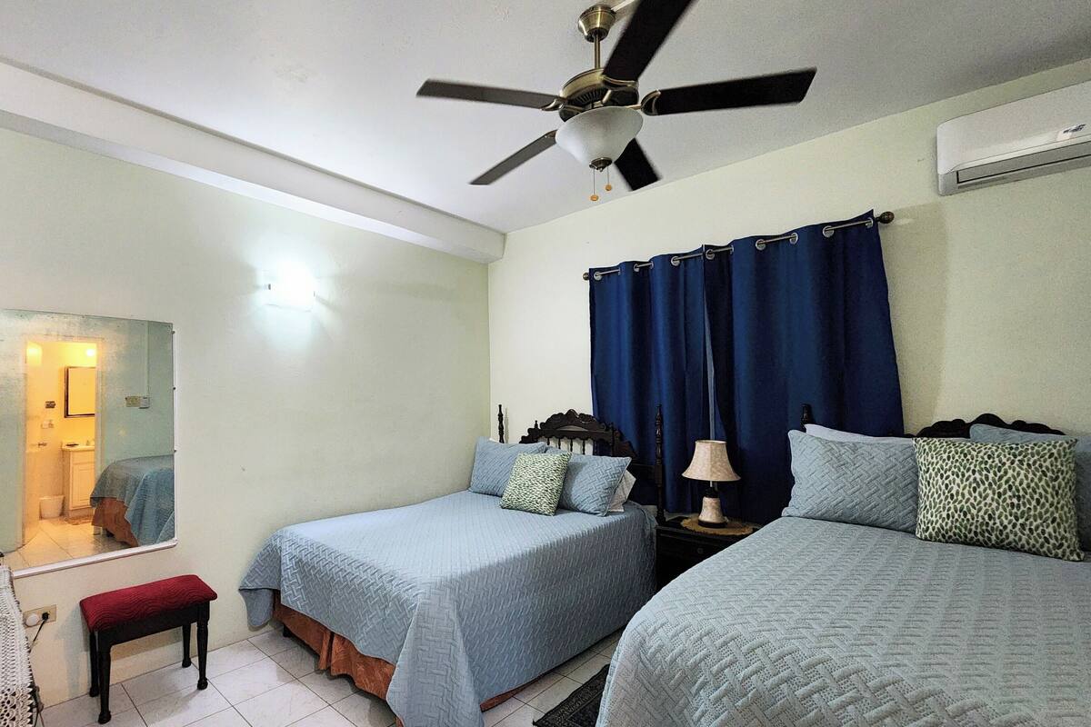 Classic Quadruple Room