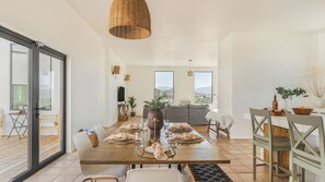 House (3 Bedrooms) | Interior - Ember Sky by Avantstay Private Pool + Patio + BBQ Pappy & Harriet's + Joshua Tree National Park (Yucca Valley)