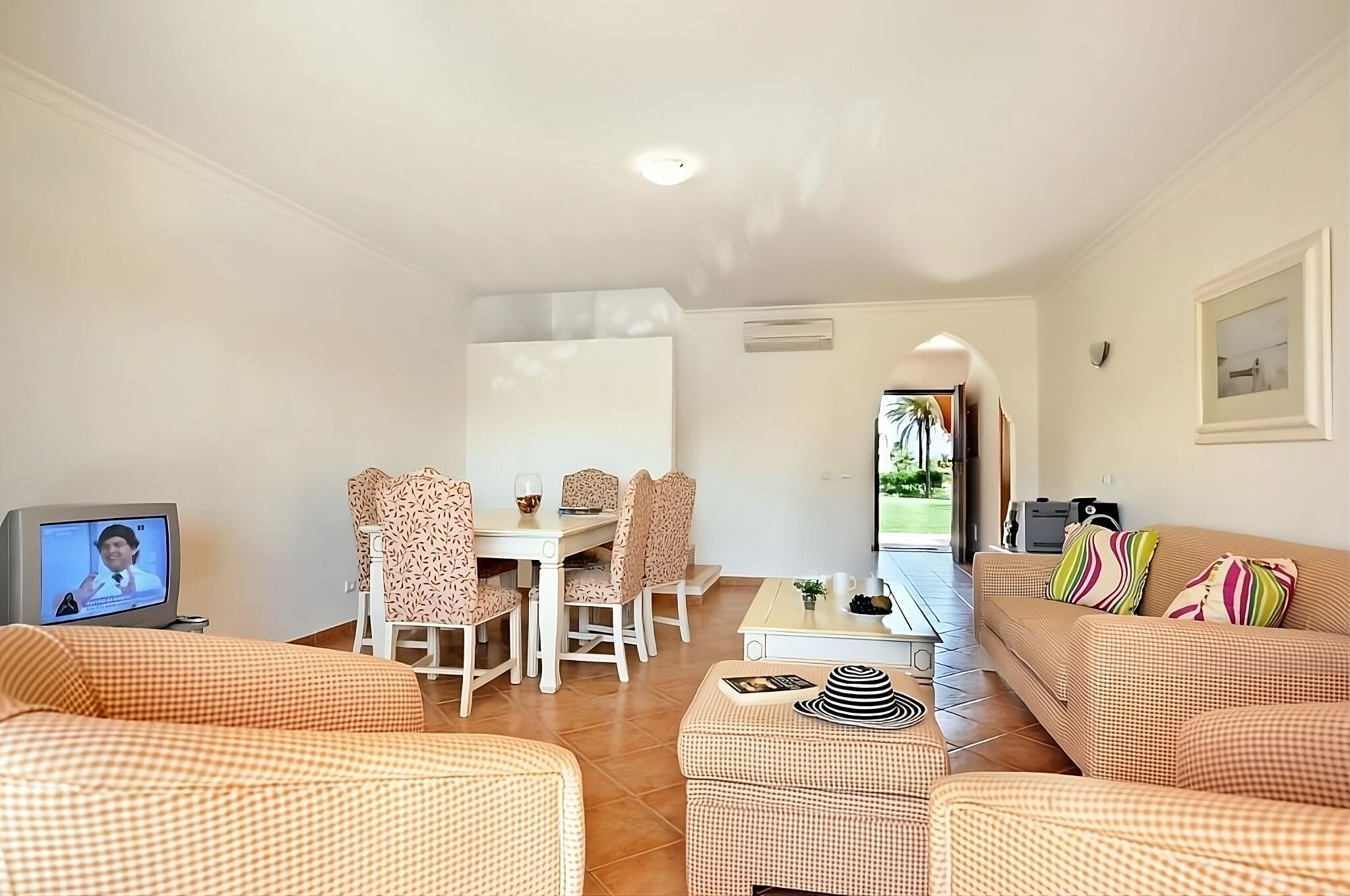 Family And Friends Getaway! Fully-equipped Kitchen, Outdoor Pools, Free Parking! - アルヴォル