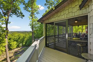 Outdoor dining - Aska Bliss | Mountain Retreat in Aska Adventure Area (Blue Ridge)