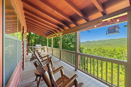Terrace/patio. A Bird's Eye View - Pet-Friendly Cabin in Cherry Log