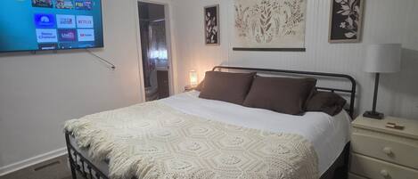 3 Schlafzimmer, BĂŒgeleisen/BĂŒgelbrett, WLAN, BettwĂ€sche