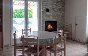 Dining - Charmante maison avec piscine (Saint-Mesmin)