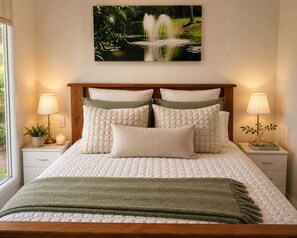 1 slaapkamer, een strijkplank/strijkijzer, gratis wifi, beddengoed