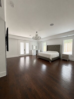 Room - Spacious 6BR Fairburn Home, 15 Min to ATL & 30 Min to Mercedes-Benz Stadium (Fairburn)