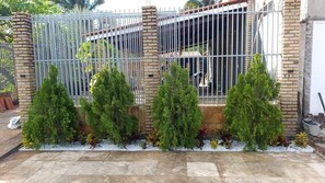 Property grounds - Amaro's Heart House (Santo Amaro)