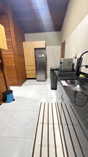 Interior - Amaro's Heart House (Santo Amaro)