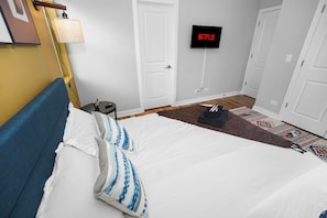 Fer et planche à repasser, lit de bébé portatif, accès au Wi-Fi (inclus)