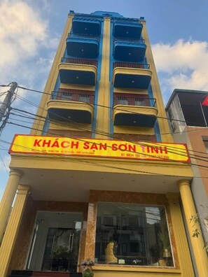 Exterior detail - Son Tinh Hotel (Dong Van)