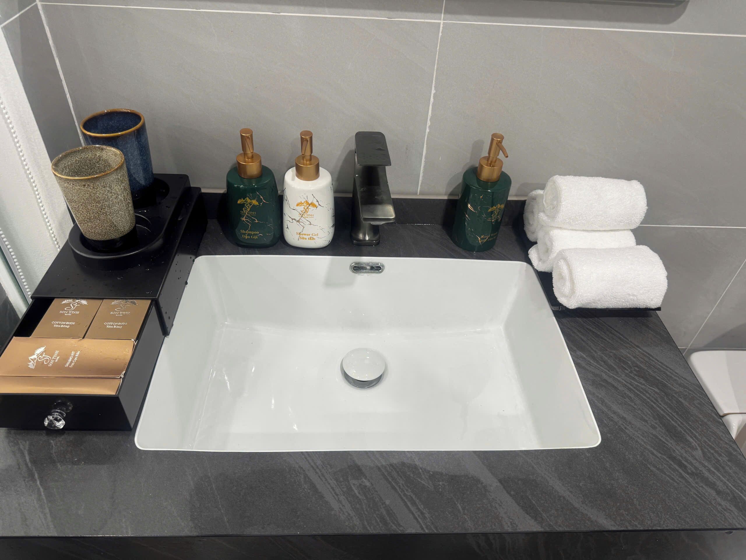 Panoramic Quadruple Room | Bathroom