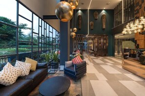 Lobby - Hotel BL (Hyderabad)