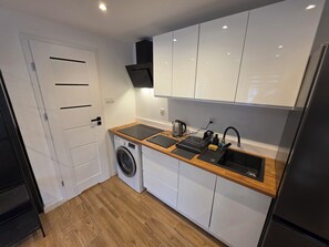 Fridge, stovetop - Kłodzko Comfort Studio (Kłodzko)