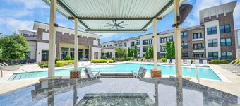 Luxury 2BR 2BA King Beds Houston Stay Fast Wi-Fi