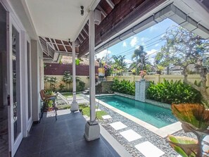 Pool - Cozy, Clean  2-bedroom villa with AC in Petitenget the place to be in Bali (Kerobokan)