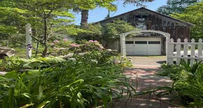 Modern-Style Farmhouse; 15min to Woodstock