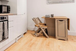 Interior - Central Studio - Parking - Sleeps 2 - WiFi (Maidstone)