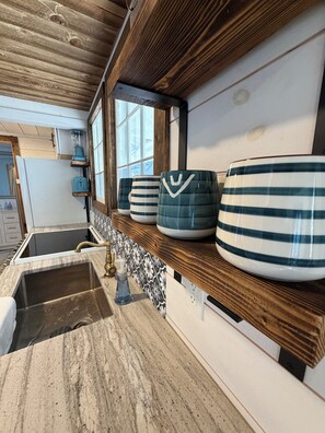Private kitchen - Silver Lake Escape-Swim+Fish+Kayak+Relax in this lakefront Catskills Cottage! (Hancock)