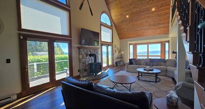Huge Family Lake Michigan Vacation Home, 6 Bedroom, Amazing View!