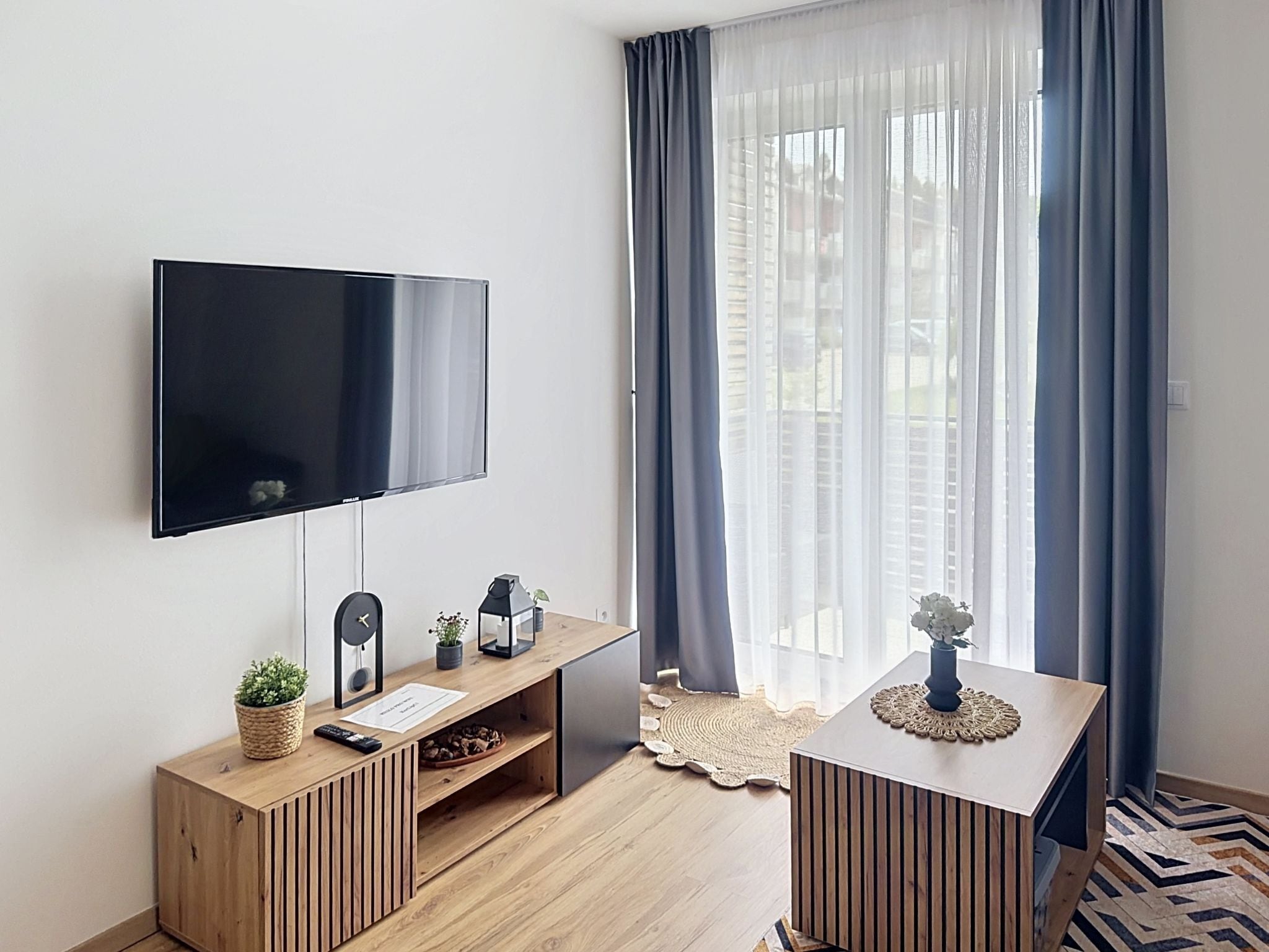 TV