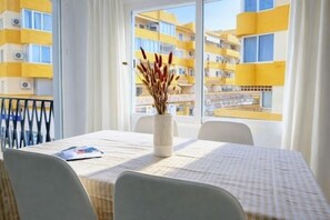 Dining - Spacious apartment with terrace near the beach (Calp)