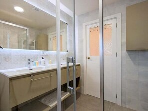 Shower, hair dryer