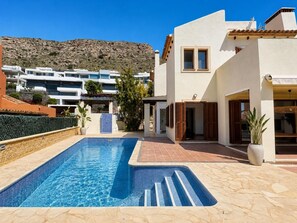Pool - Large villa with private pool and sea views (Finestrat)