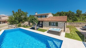 A two-story stone house with a swimming pool, outdoor seating, and a hot tub. - Villa Ana Rita (Kanfanar)