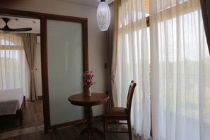 In-room safe, desk, blackout curtains, free WiFi - Lúa Boutique Hoi An Hotel (Da Nang)