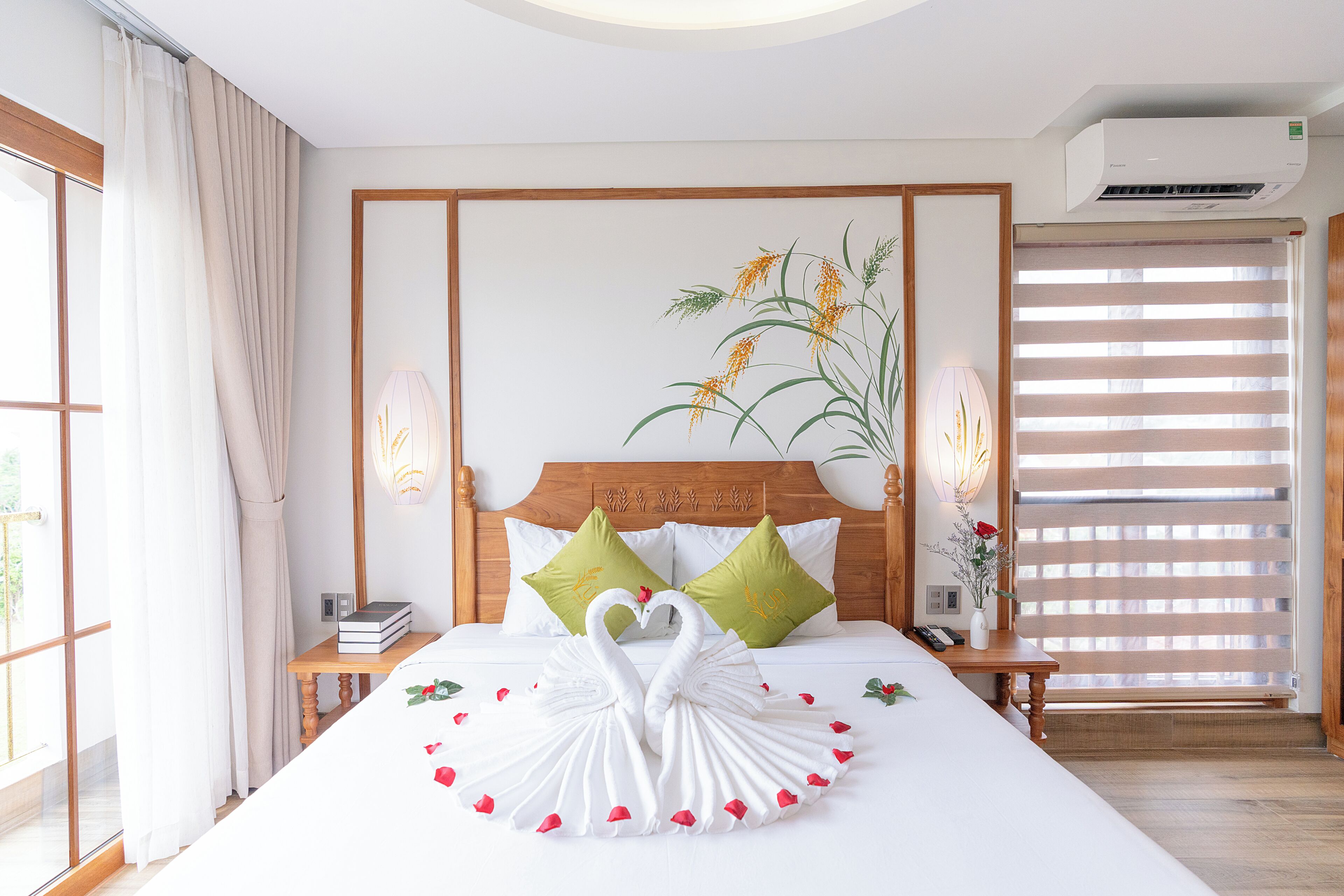Deluxe Double Room, City View | In-room safe, desk, blackout drapes, WiFi (free)
