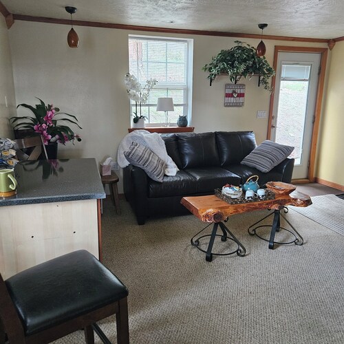 Cozy 1-bedroom apartment in fantastic Colville with AC
