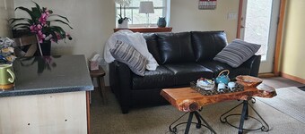 Cozy 1-bedroom apartment in fantastic Colville with AC