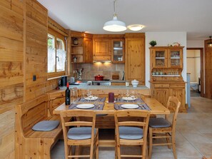 Dining - Ardève 5 by Interhome (Ovronnaz)