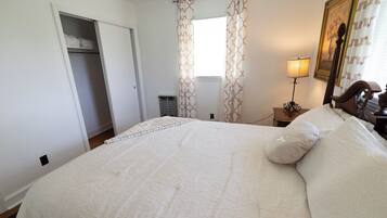 Iron/ironing board, free WiFi, bed sheets, wheelchair access