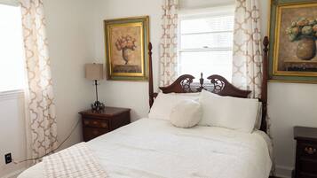 Iron/ironing board, free WiFi, bed sheets, wheelchair access