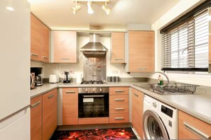 Room - Stylish 2BR Apartment Parking PS5 Wifi (Darwen)