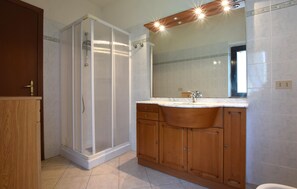 Shower - 2 bedroom stunning home in Camaiore (Camaiore)