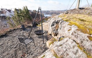Property grounds - Beautiful home in Arendal with WiFi (Arendal)