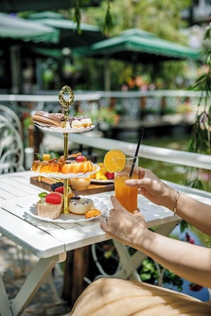 Coffee service