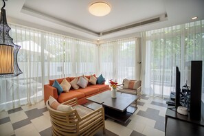 Flat-screen TV - Premier Village Beach Villas (Ngu Hanh Son)