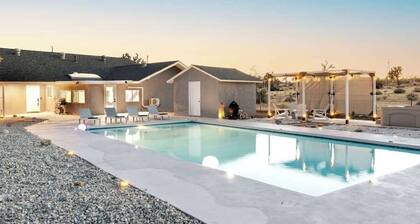 Pool, Sauna, Spa, 5 Acre, 5 Bedroom - Desert Oasis