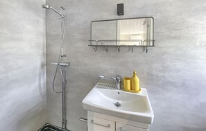 Shower - 4 bedroom stunning home in Färjestaden (Färjestaden)