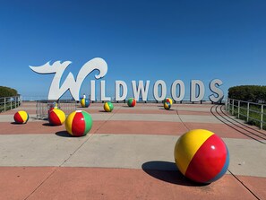 Miscellaneous - Ocean view Cozy 1-bedroom apartment in welcoming Wildwood with AC (Wildwood)