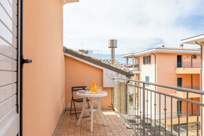 Outdoor dining - Apartment in Fano with 2 bedrooms sleeps 5 (Fano)