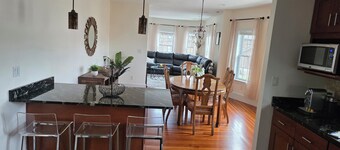Excellent 4-bedroom condo with AC in tranquil Braintree