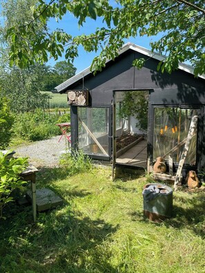 Terrace/patio - Renovated Scanian farmhouse with two studios (Skåne tranås)