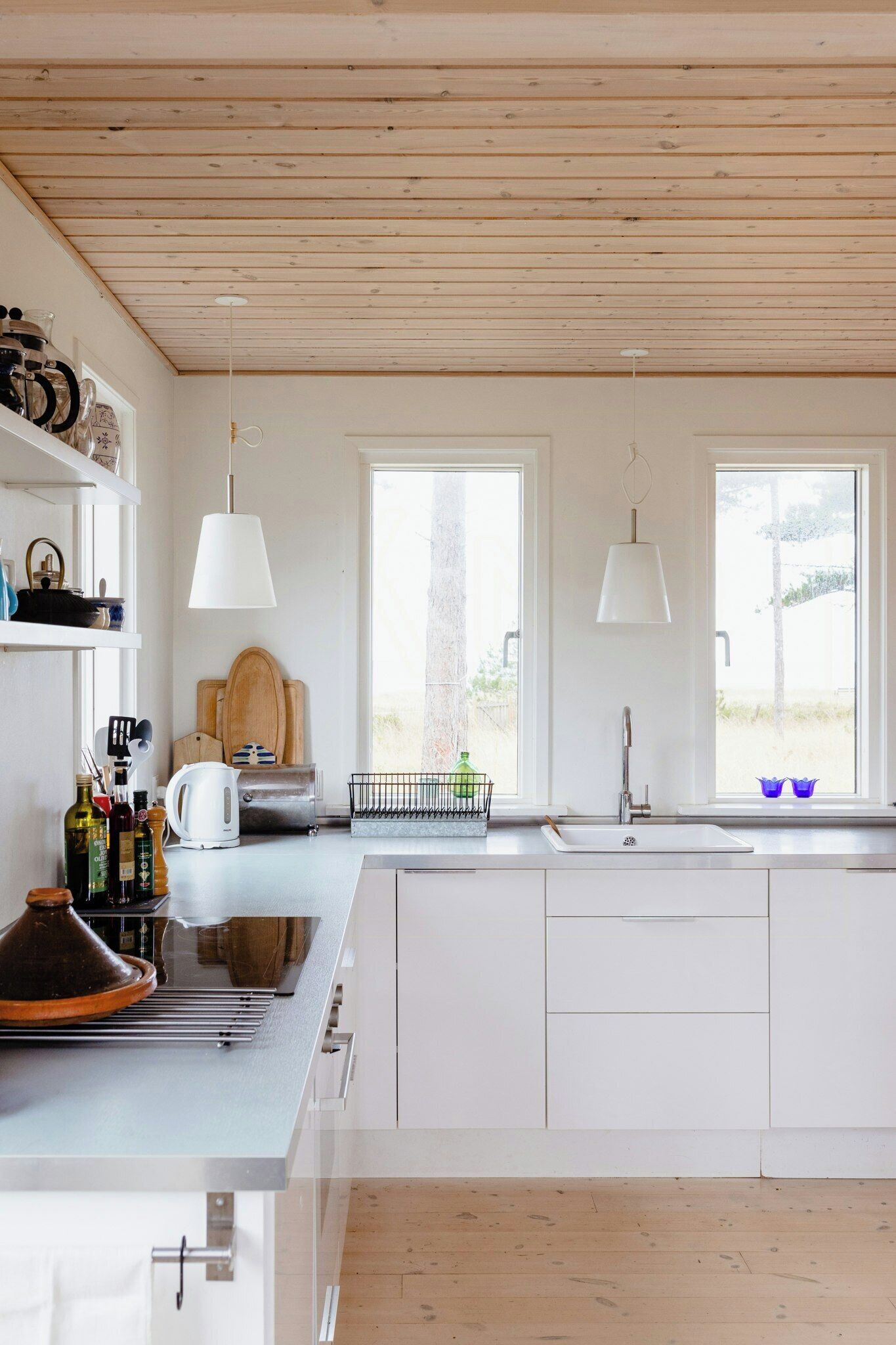 Oven, dishwasher, coffee/tea maker